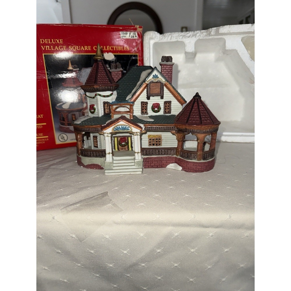 1993 Lemax Dickensvale Collectibles Christmas Village Lighted Confectionery